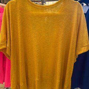 Blouse top.